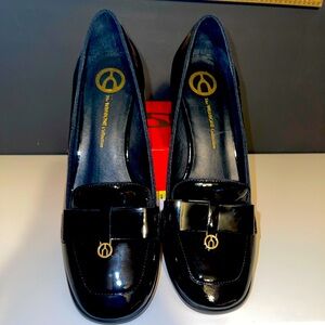 STUNNING Wishbone Patent Block Heel